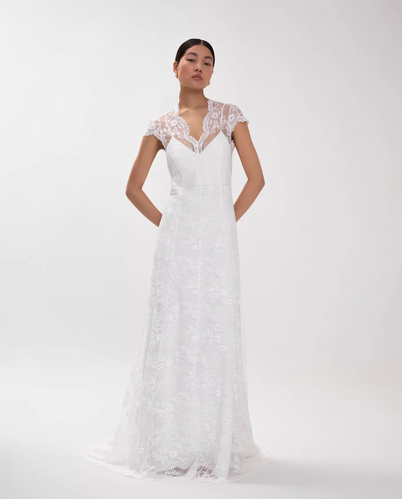 Bridal | IVY OAK Daniela Lily Bridal Lace Dress